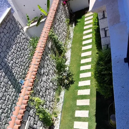Сasa de vacaciones Havuzlu Tas Ev Çeşme